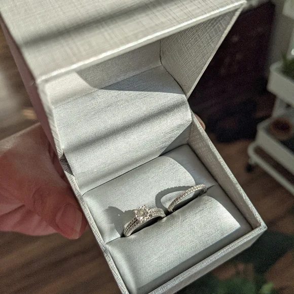 Zales white gold wedding band set - Picture 4 of 6